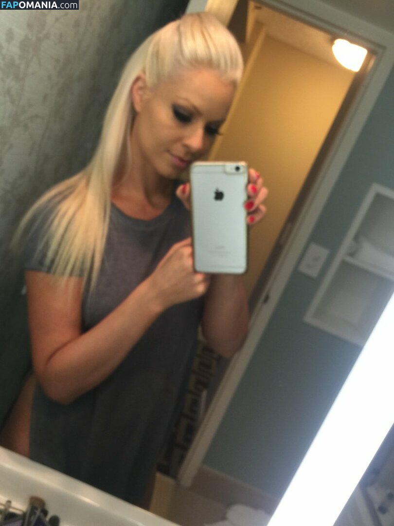 Maryse Mizanin Naken Läckta Foto #1