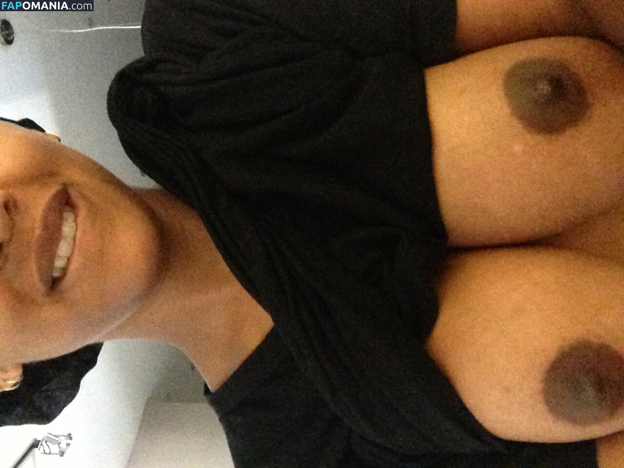 Meagan Good Naken Läckta Foto #8