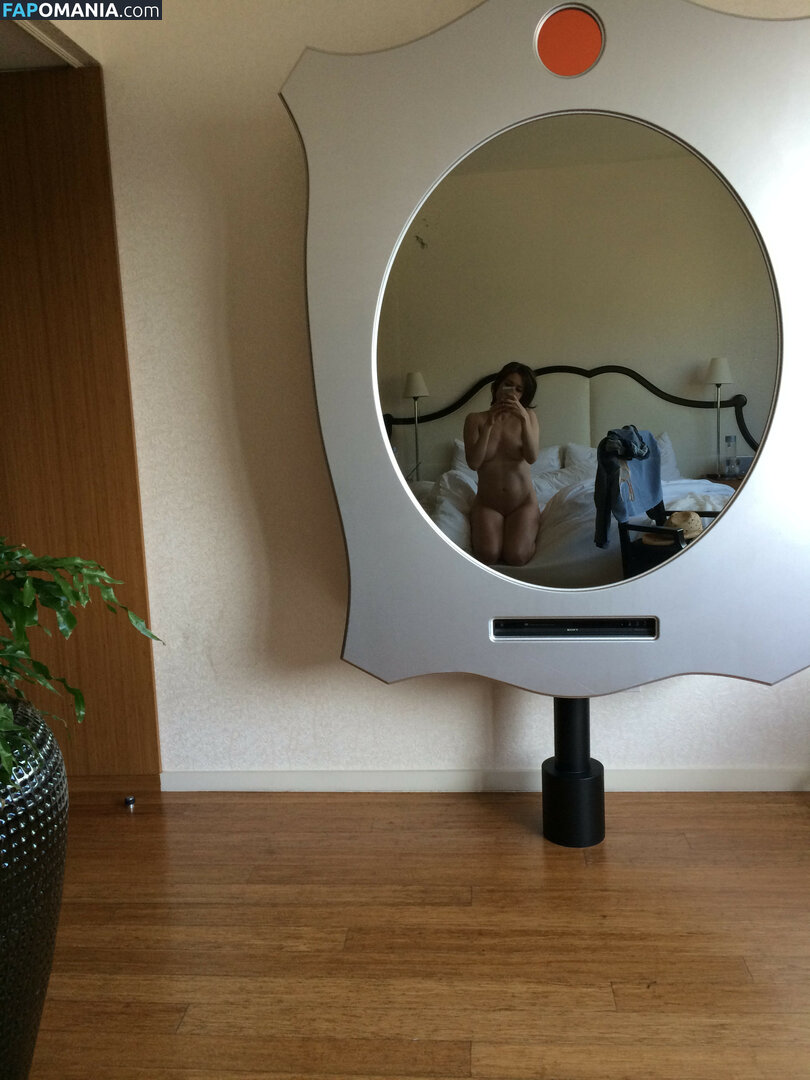 Megan Boone Naken Läckta Foto #3