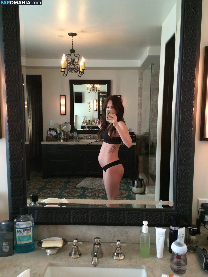 Megan Fox Naken Läckta Foto #12
