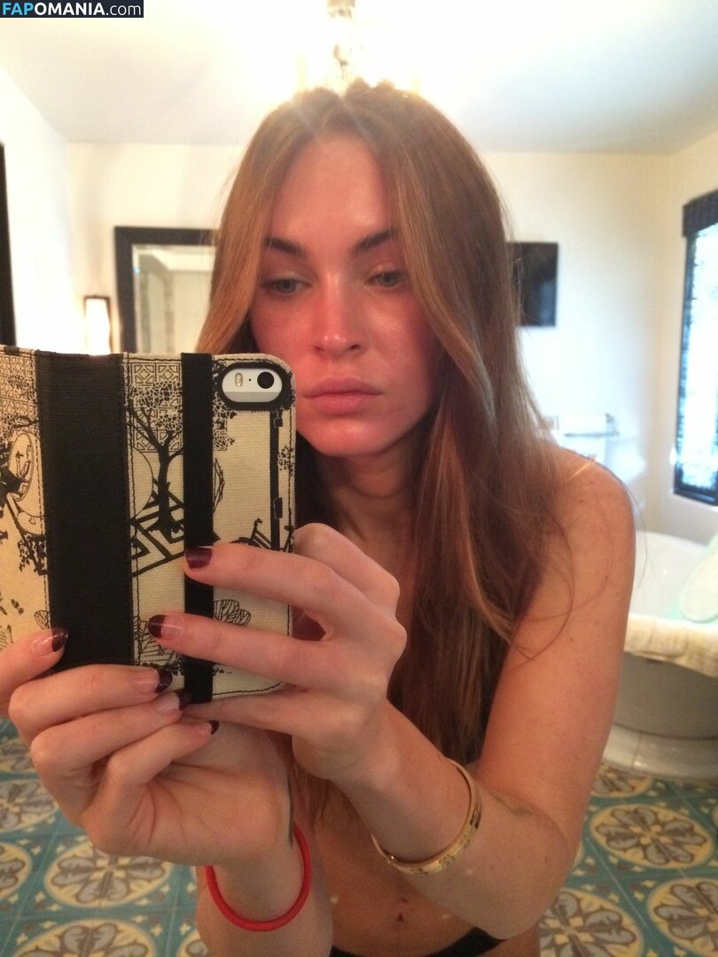 Megan Fox Naken Läckta Foto #24