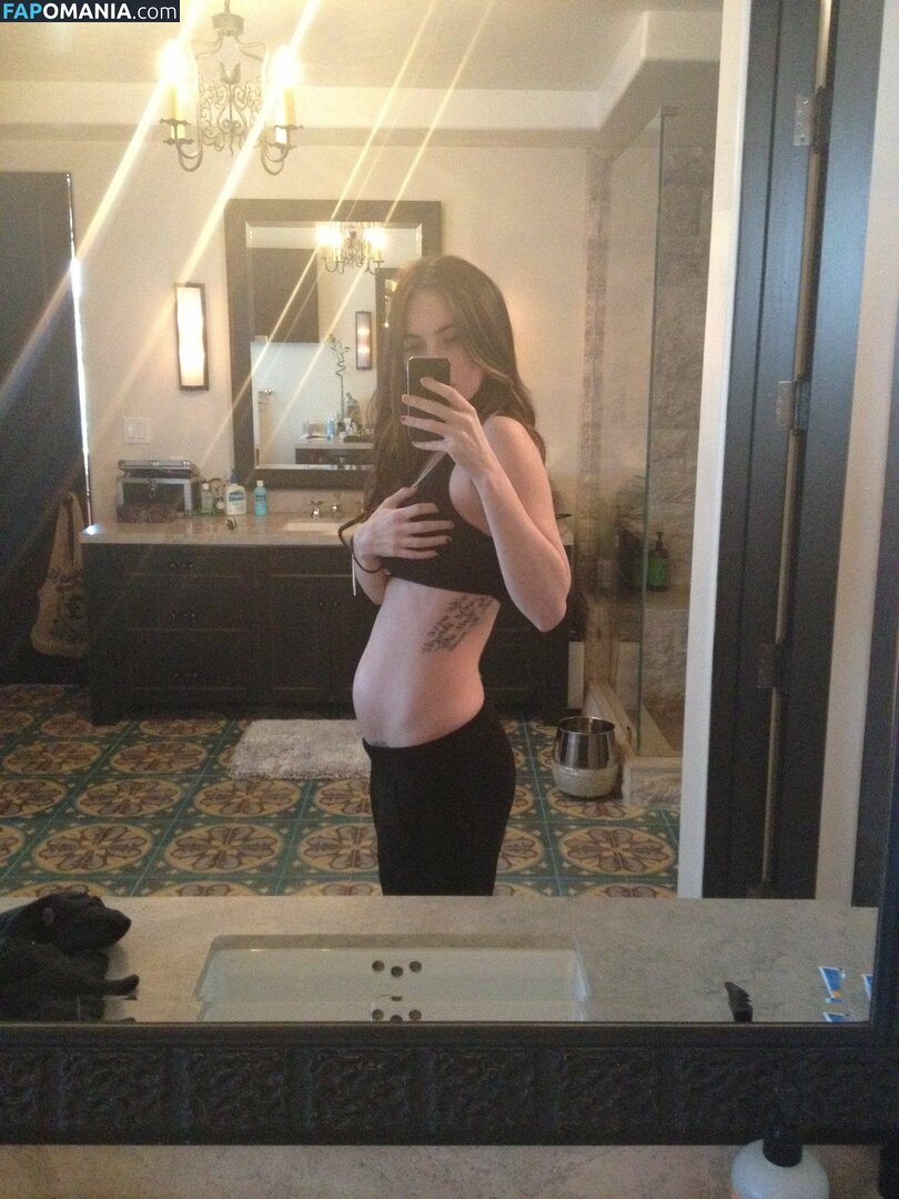 Megan Fox Naken Läckta Foto #27