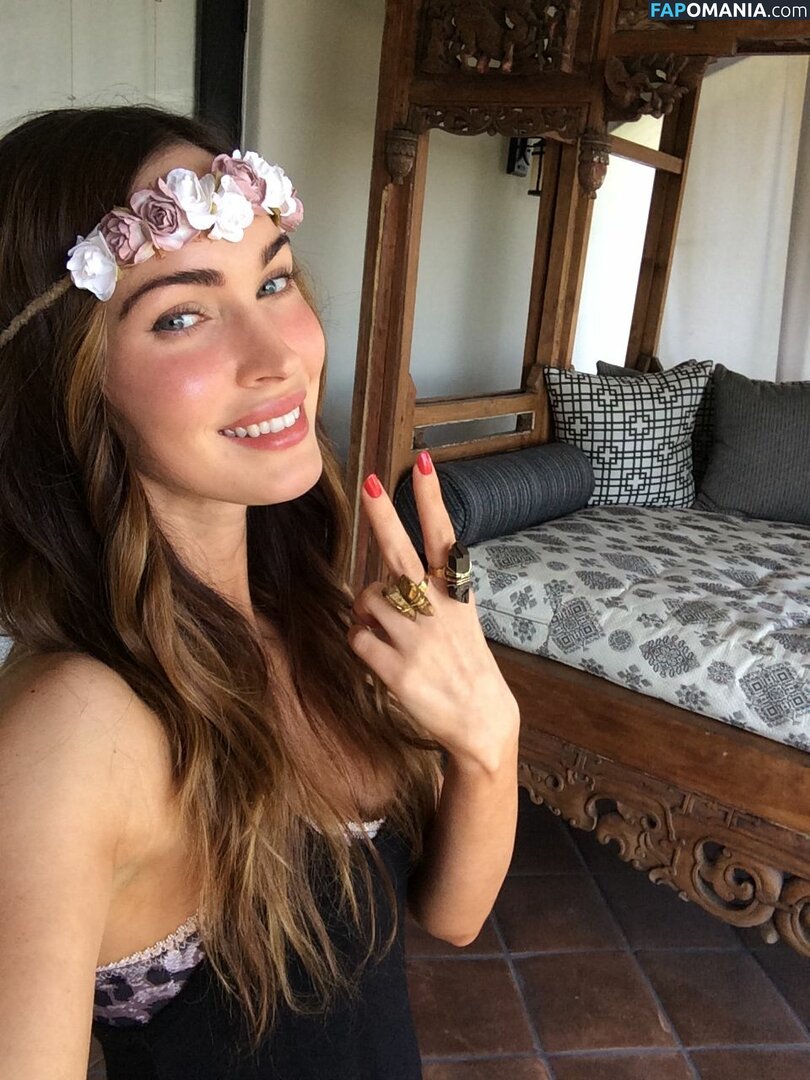 Megan Fox Naken Läckta Foto #32