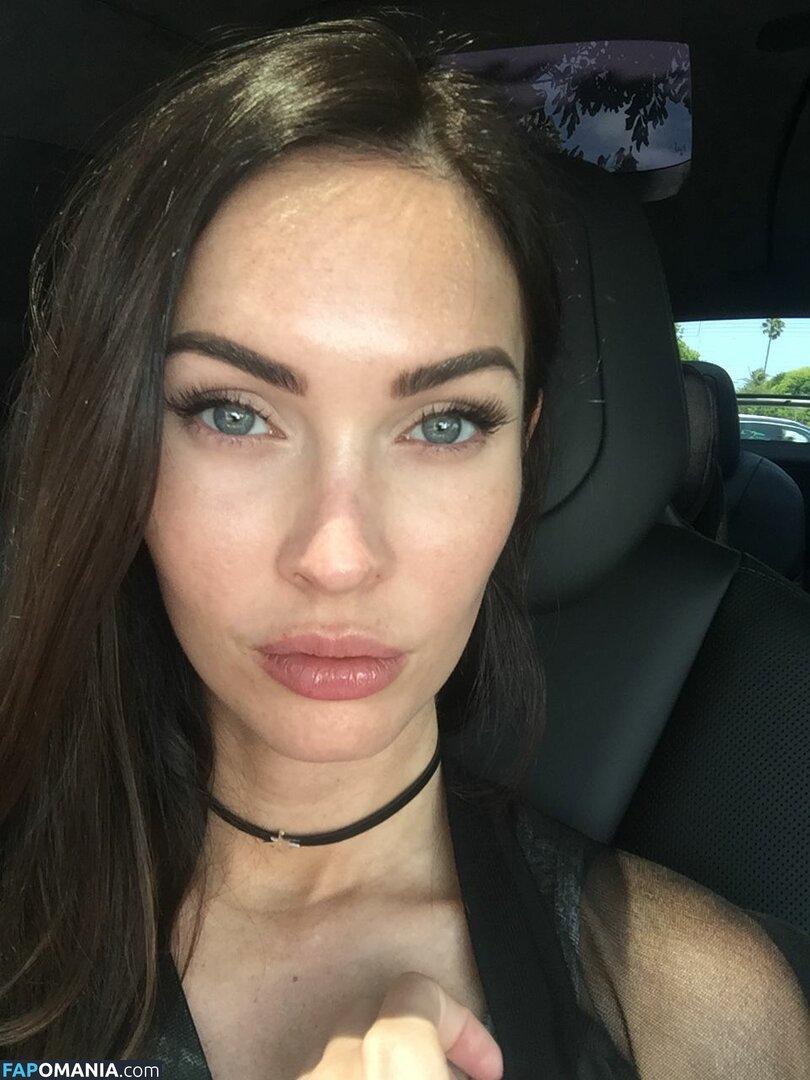 Megan Fox Naken Läckta Foto #44