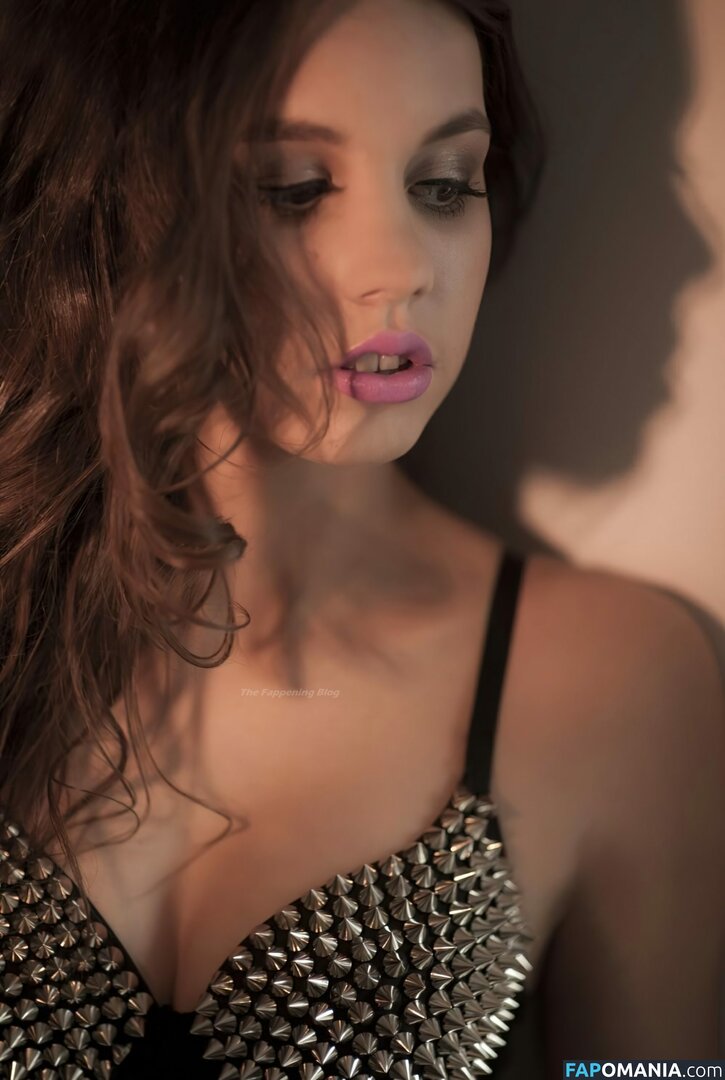 Michaela Doubravova Naken Läckta Foto #10