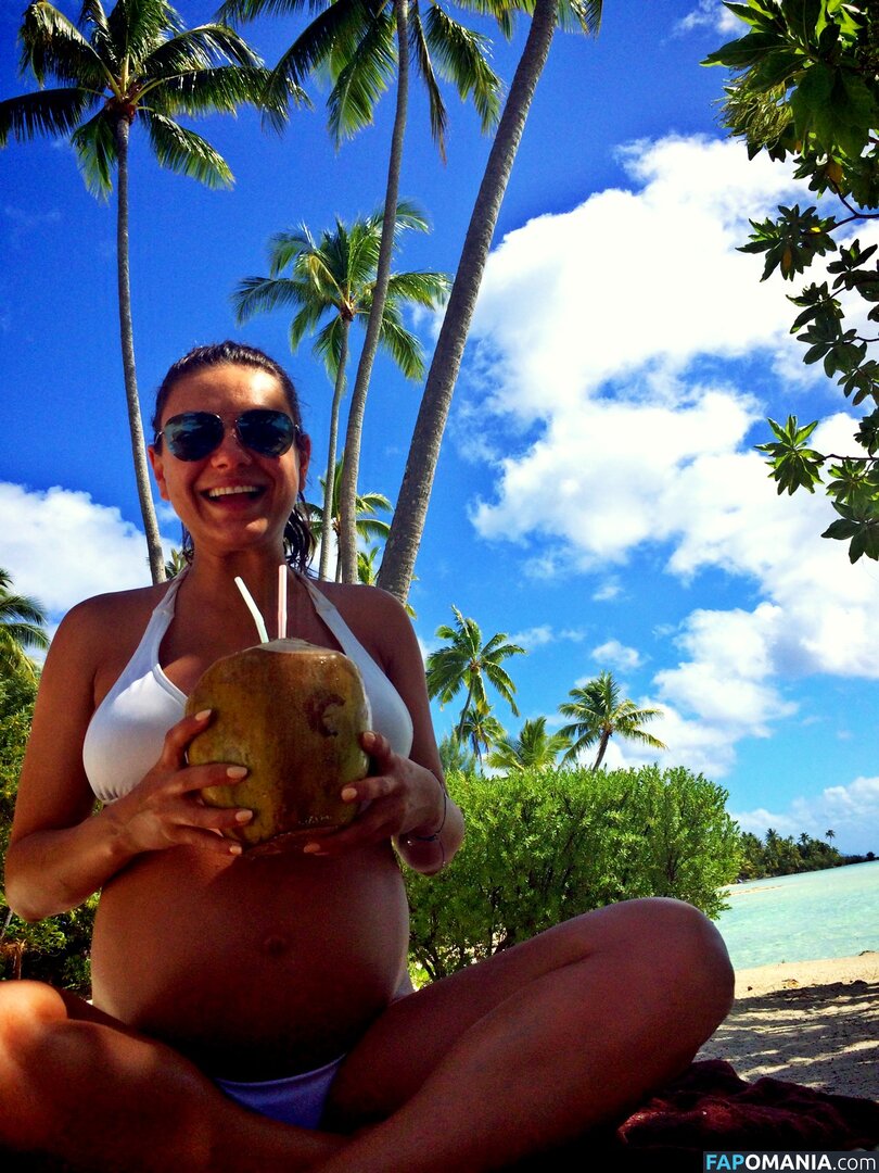 Mila Kunis Naken Läckta Foto #19