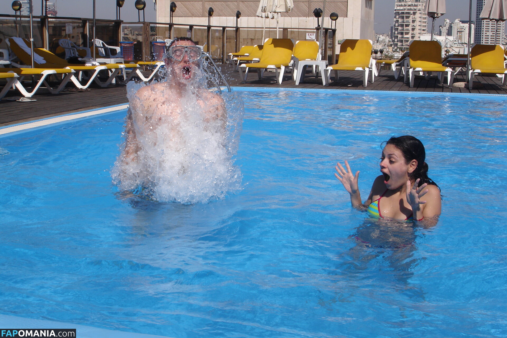 Mila Kunis Naken Läckta Foto #22