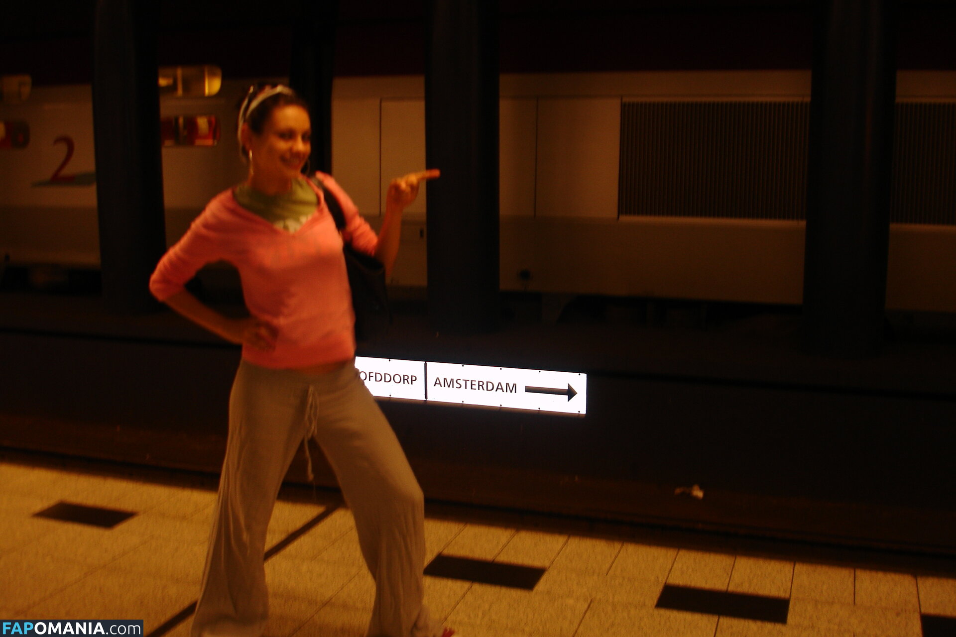 Mila Kunis Naken Läckta Foto #26