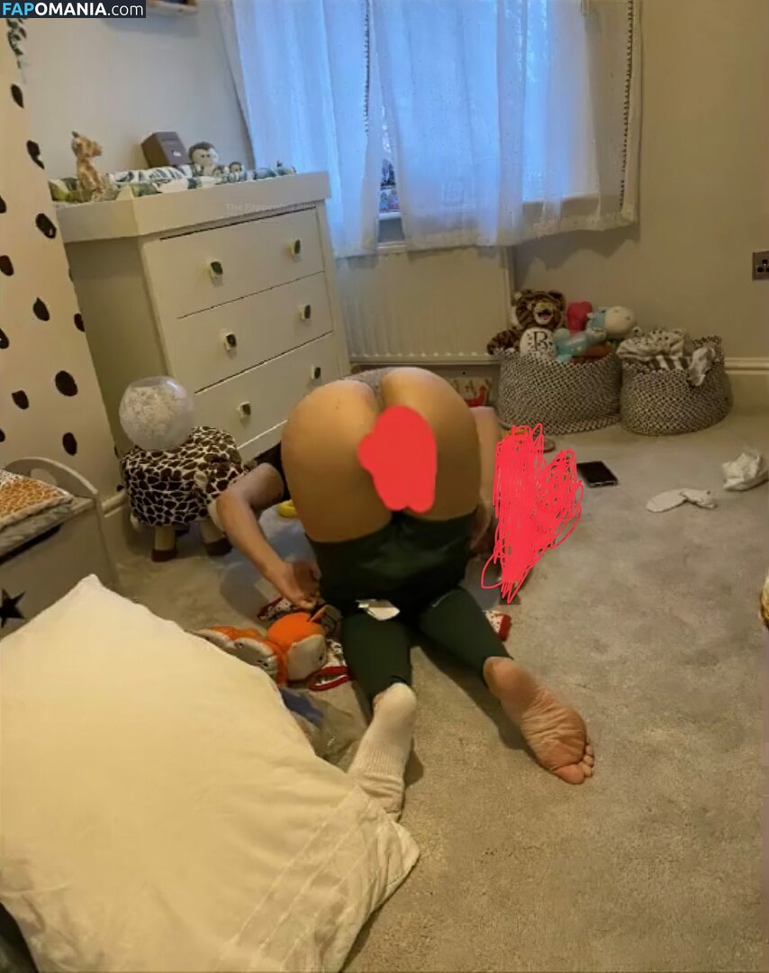 Nadine Mulkerrin Naken Läckta Foto #1