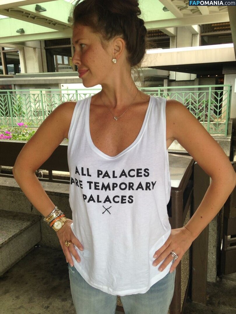 Nikki Cox Naken Läckta Foto #3