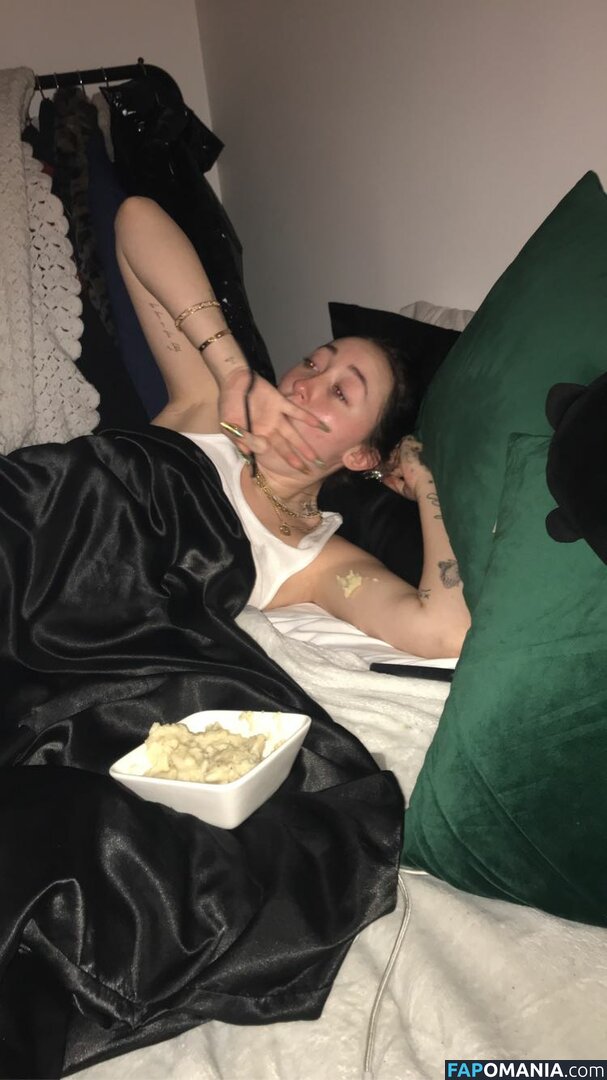 Noah Cyrus Naken Läckta Foto #72