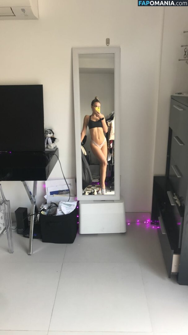 Noah Cyrus Naken Läckta Foto #87