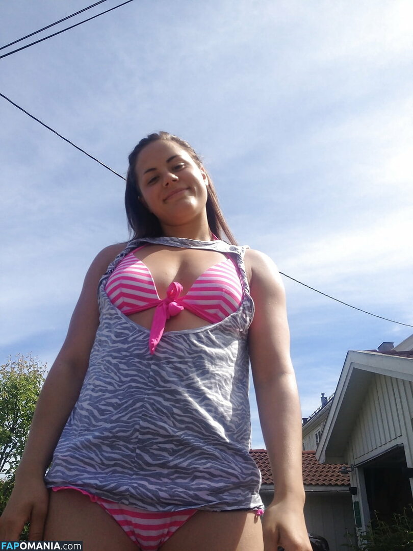 Nora Monk Naken Läckta Foto #1