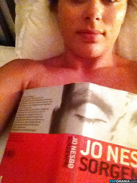 Nora Monk Naken Läckta Foto #5