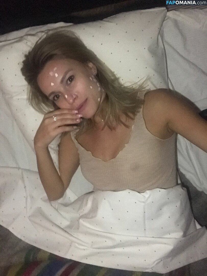 Olia Tira Naken Läckta Foto #78