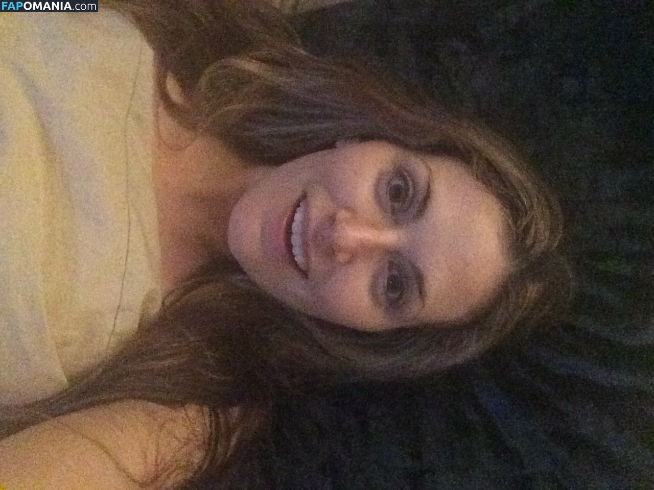 Olivia Lee Naken Läckta Foto #7