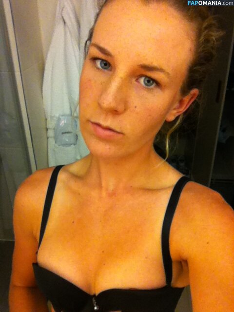 Olivia Rogowska Naken Läckta Foto #5