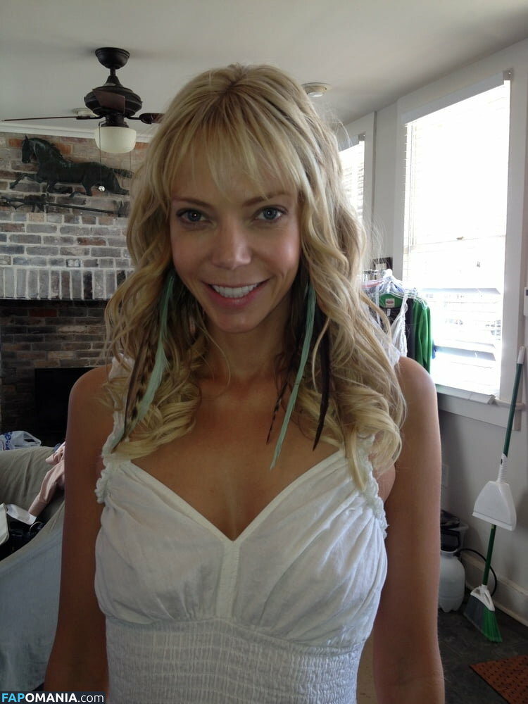 Riki Lindhome Naken Läckta Foto #4