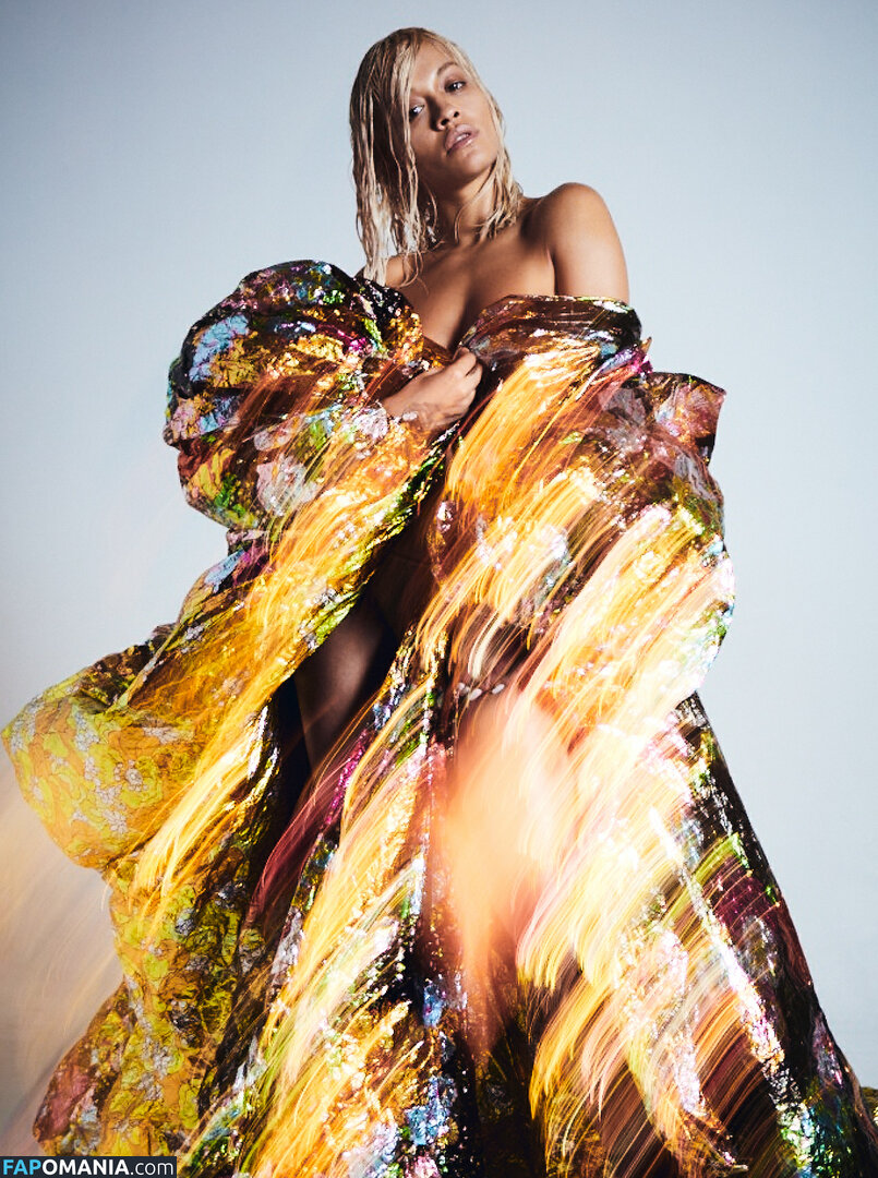 Rita Ora Naken Läckta Foto #74