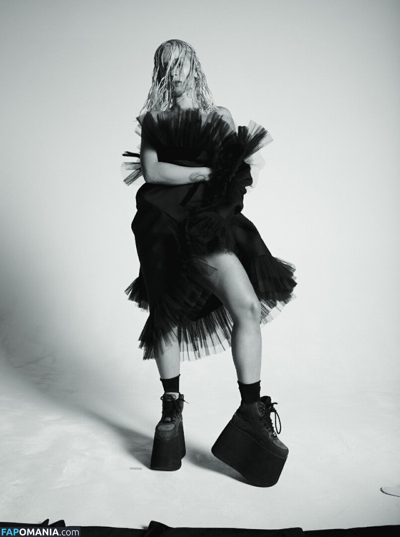 Rita Ora Naken Läckta Foto #111