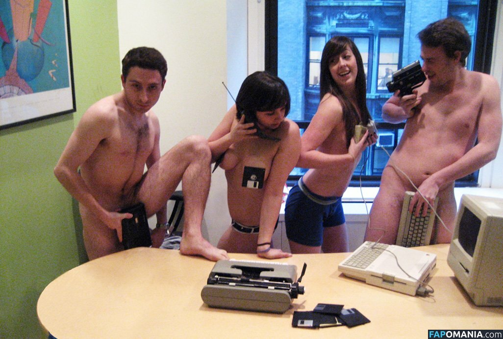 Sarah Schneider Naken Läckta Foto #17