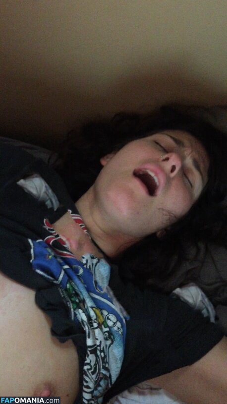 Scout Taylor Compton Naken Läckta Foto #1