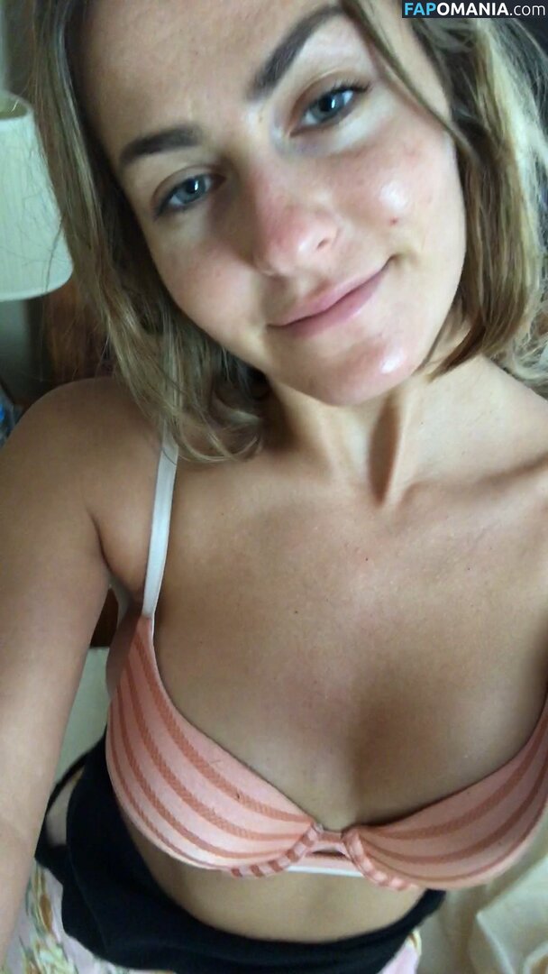 Scout Taylor Compton Naken Läckta Foto #24