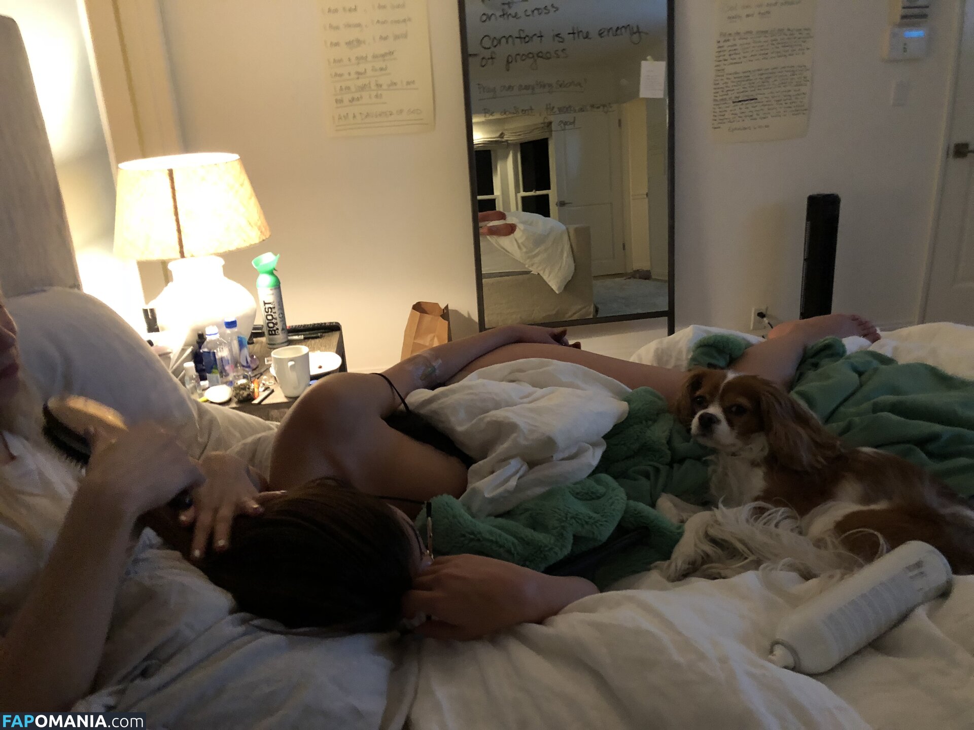 Selena Gomez Naken Läckta Foto #17