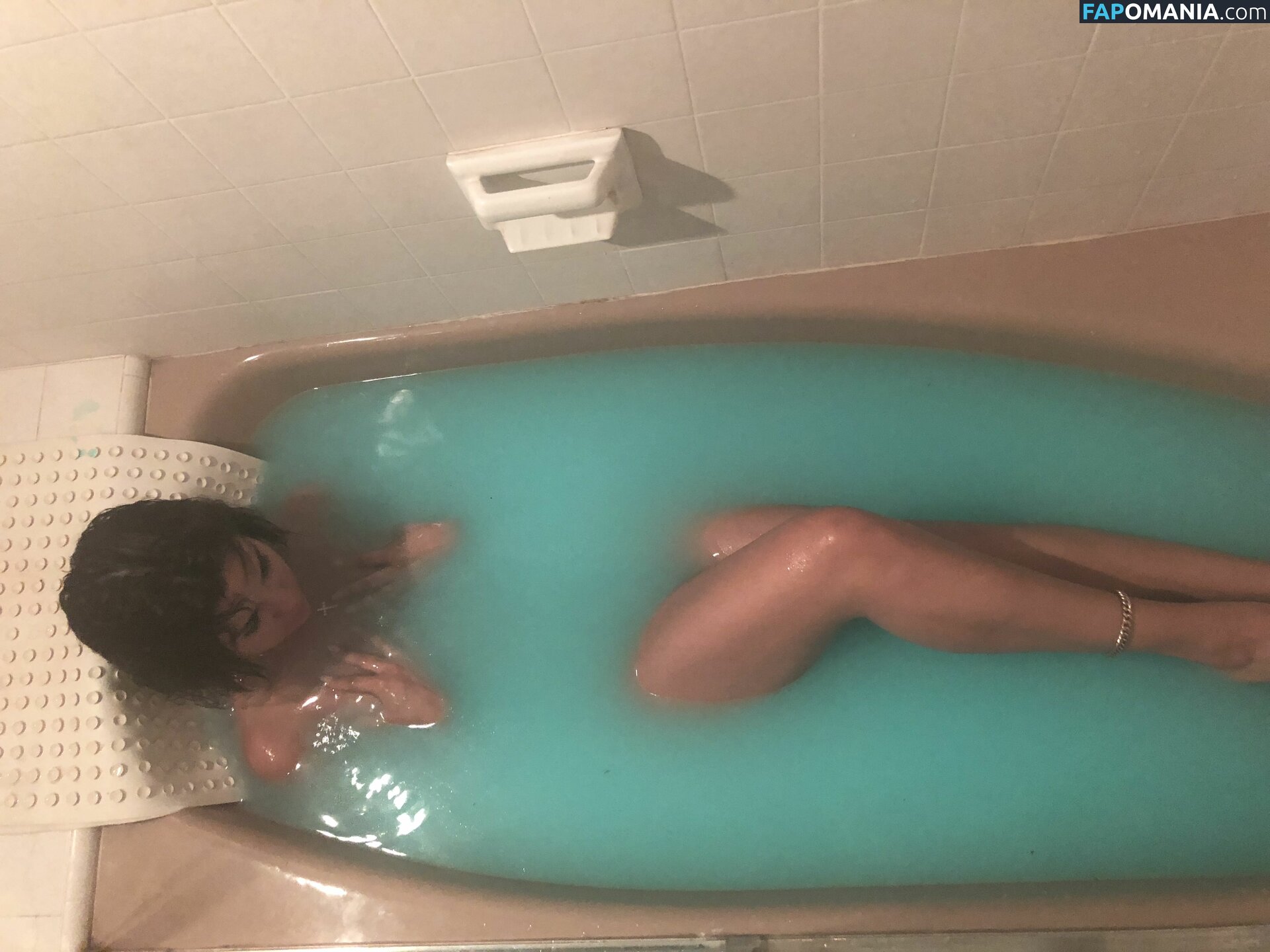 Selena Gomez Naken Läckta Foto #45