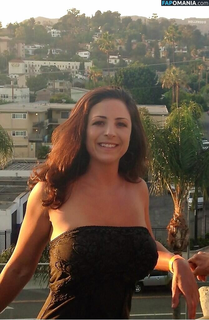 Serena Deeb Naken Läckta Foto #15