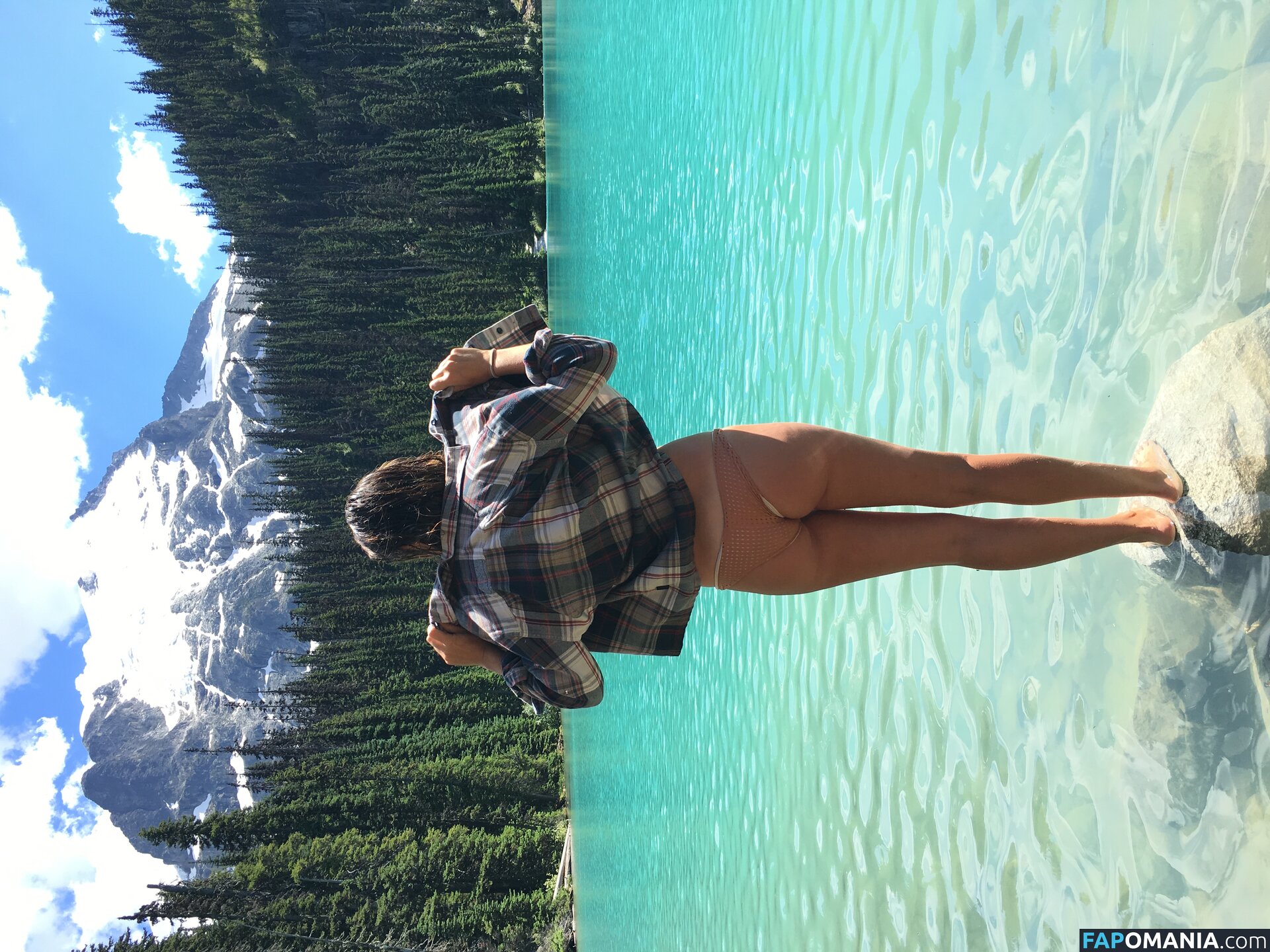Serinda Swan Naken Läckta Foto #16
