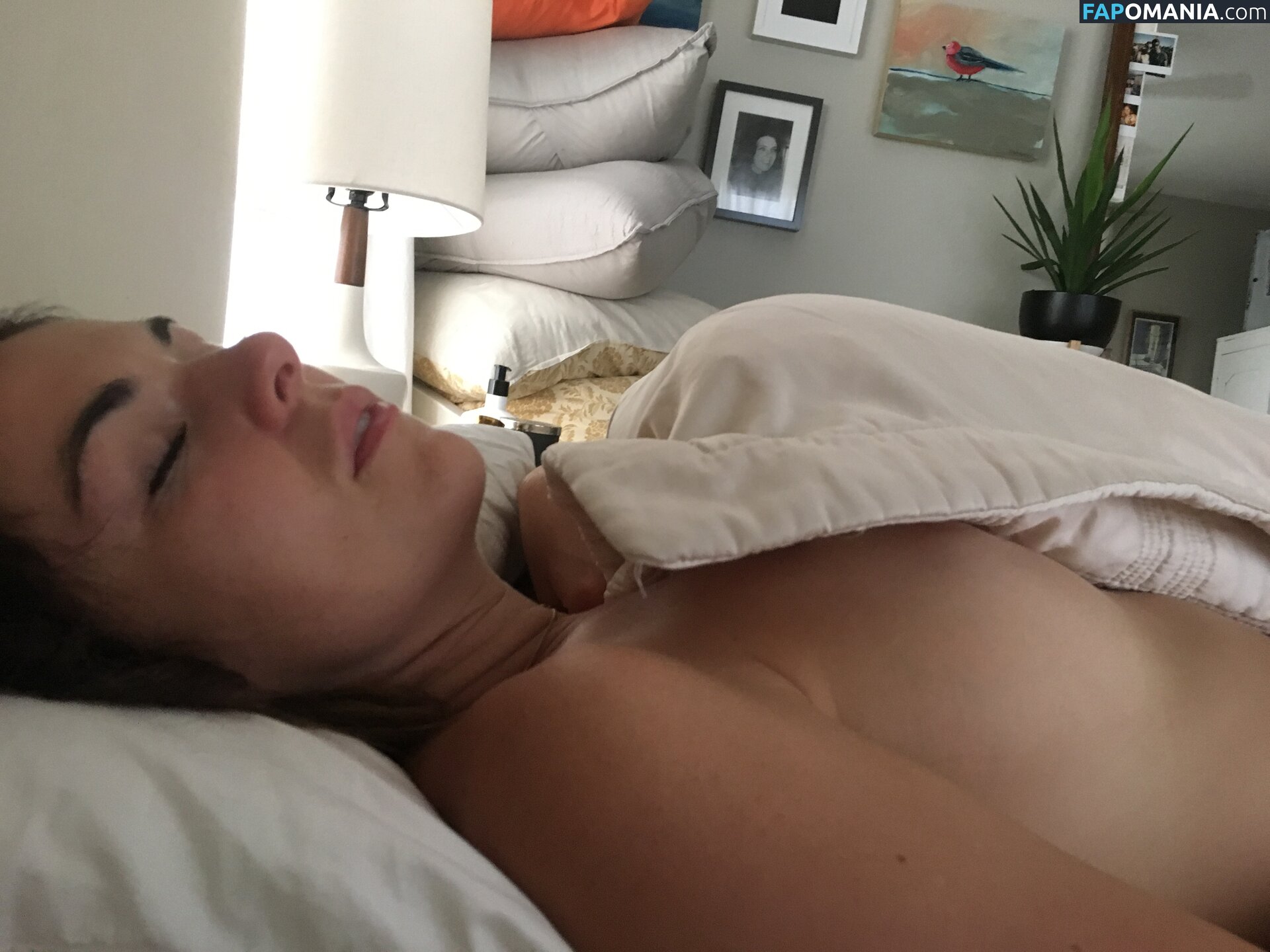 Serinda Swan Naken Läckta Foto #36