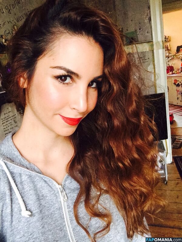 Sila Sahin Naken Läckta Foto #5