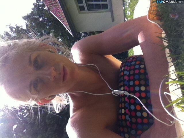 Sofia Jakobsson Naken Läckta Foto #13