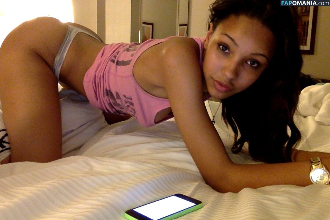 Staci Lyon Naken Läckta Foto #10