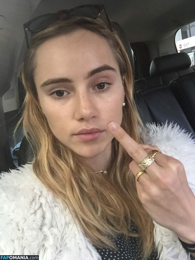 Suki Waterhouse Naken Läckta Foto #21