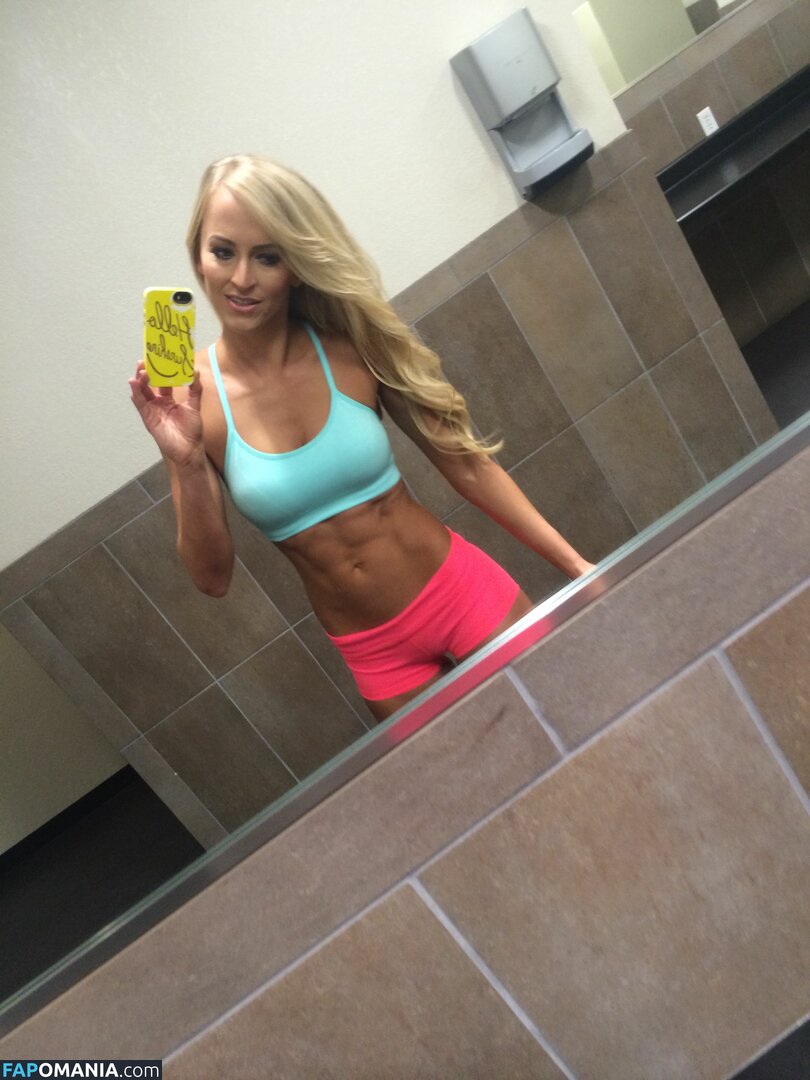 Summer Rae Naken Läckta Foto #6