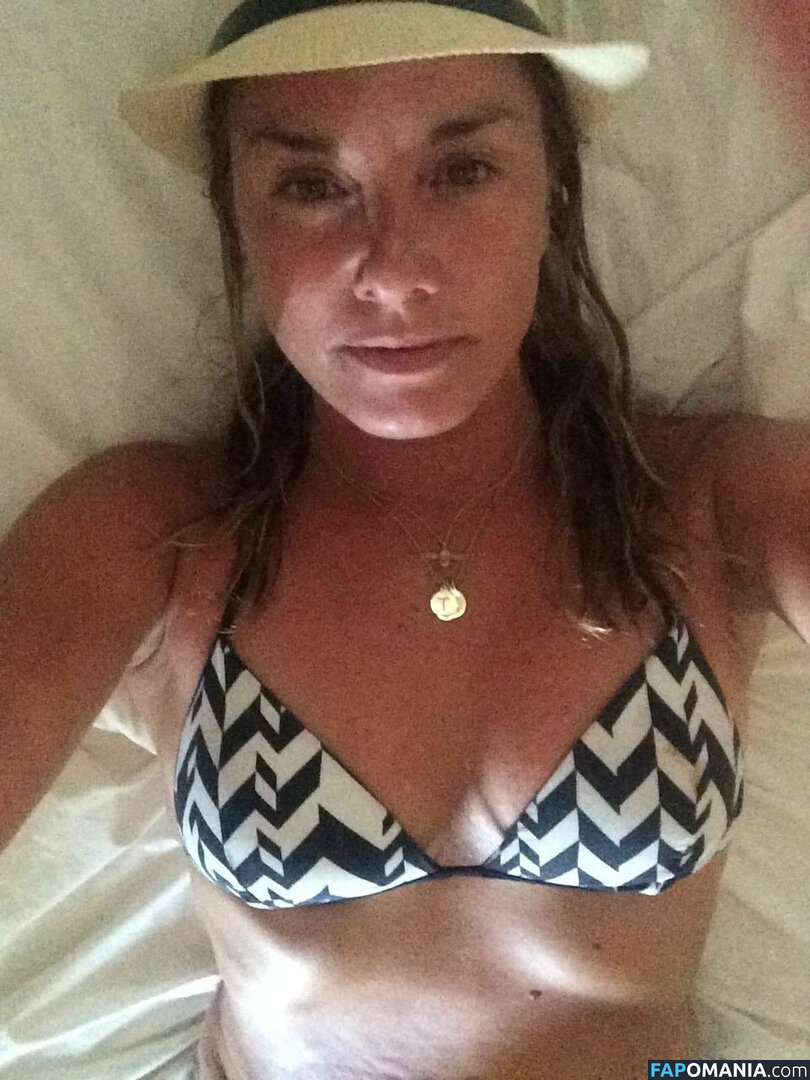 Tamzin Outhwaite Naken Läckta Foto #4