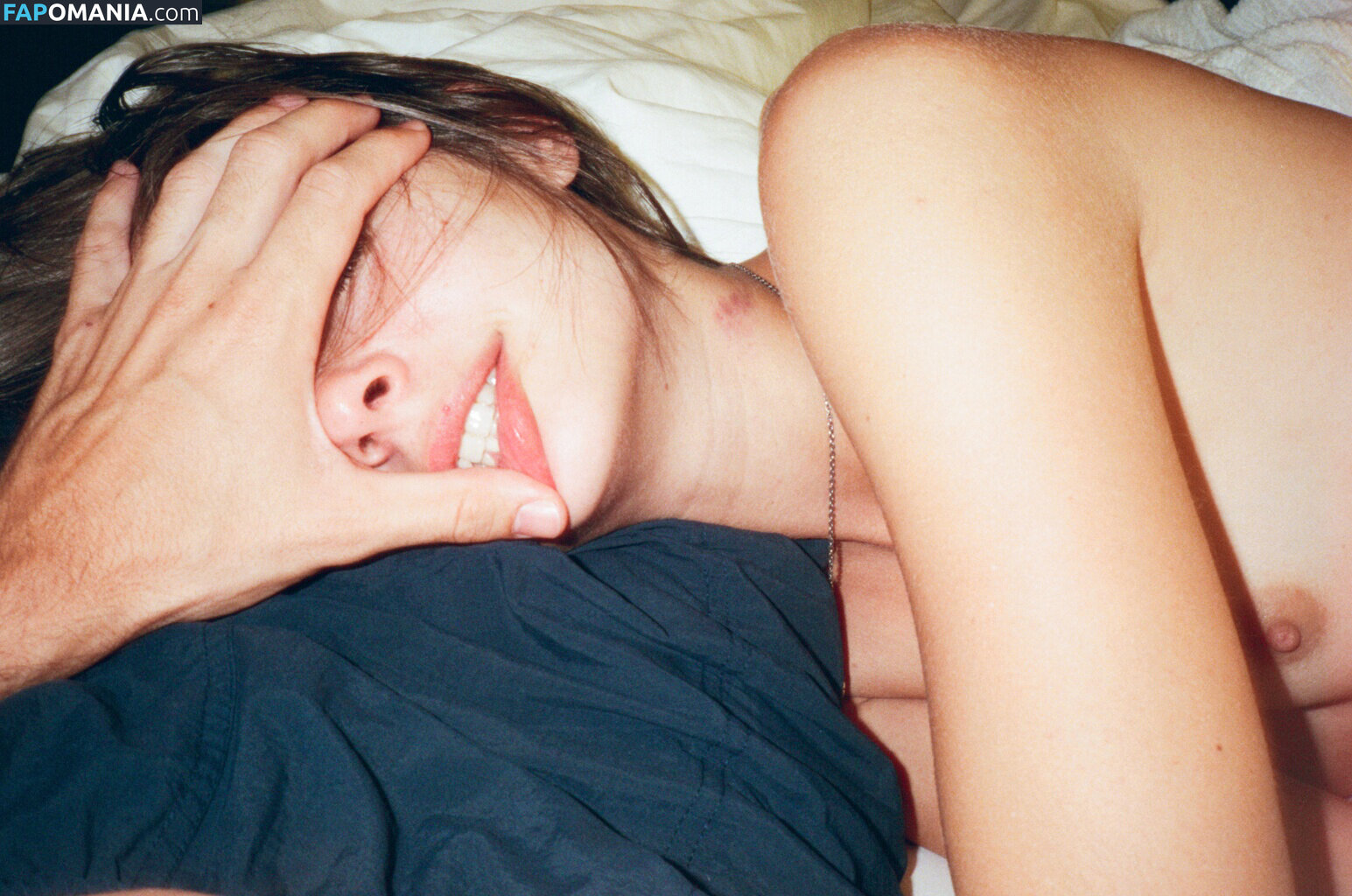 Willa Holland Naken Läckta Foto #24
