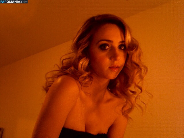 Zoe Kazan Naken Läckta Foto #34