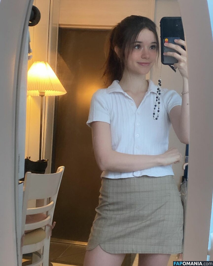  / A_Bit_Rebecca / A_Little_Rebecca Naken OnlyFans  Läckta Foto #3