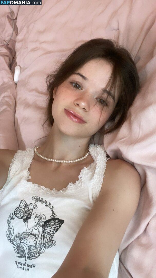  / A_Bit_Rebecca / A_Little_Rebecca Naken OnlyFans  Läckta Foto #4