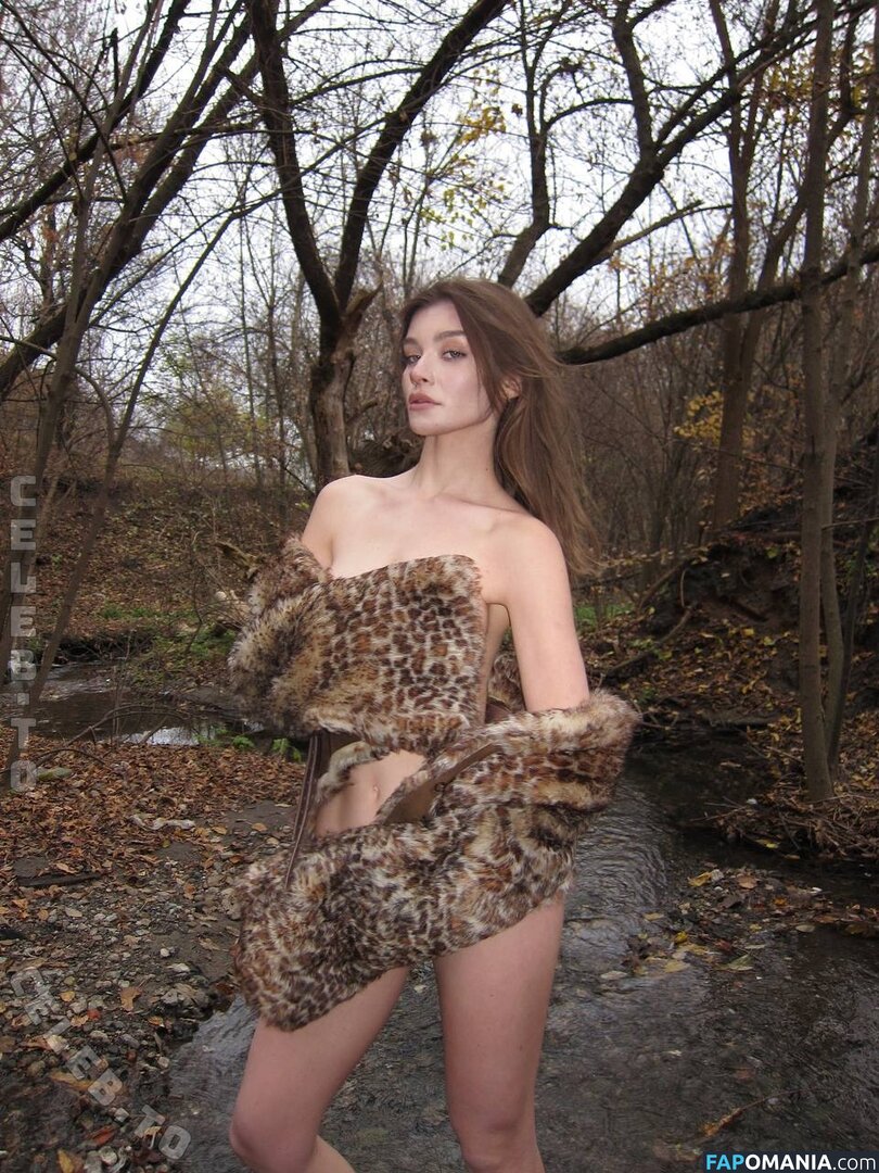 adelinafien Naken OnlyFans  Läckta Foto #4