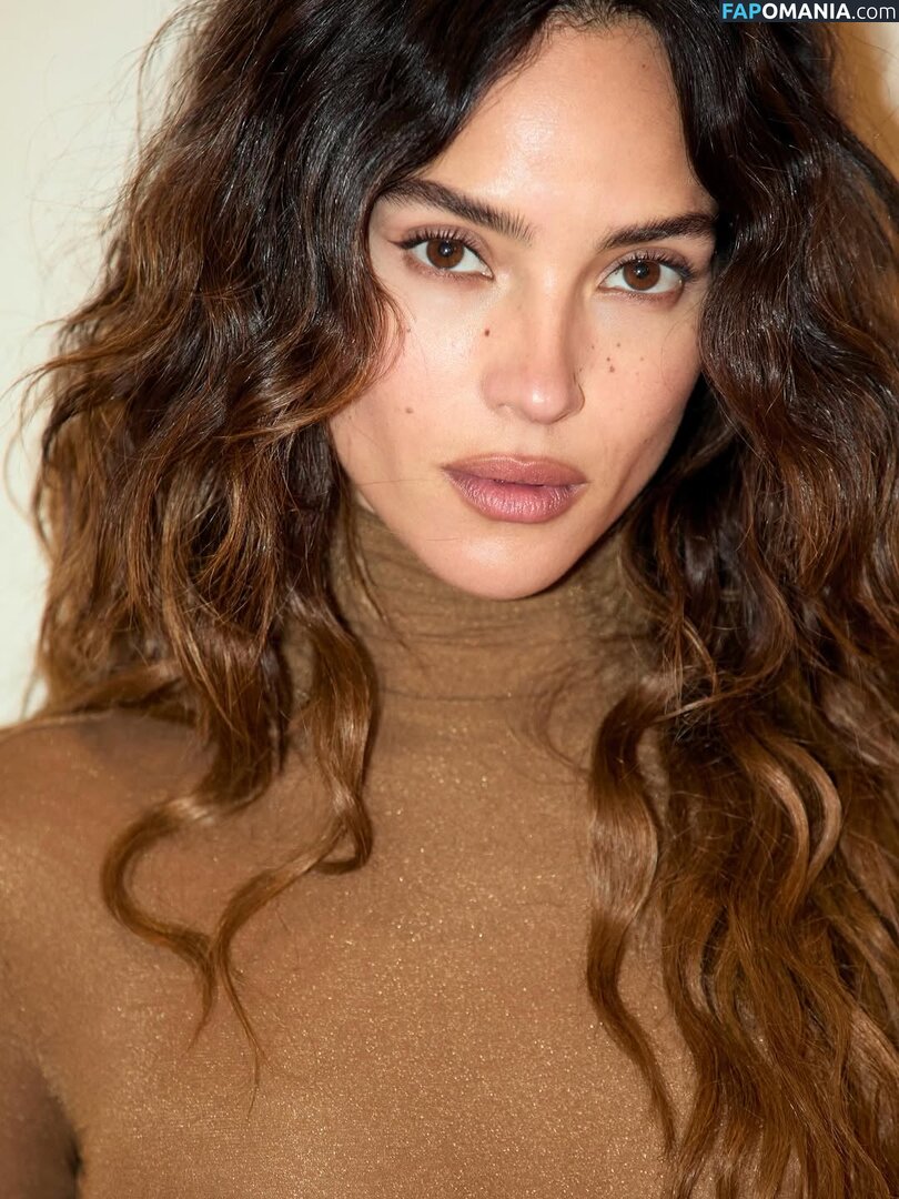 Adria Arjona / adriaarjona Naken OnlyFans  Läckta Foto #2