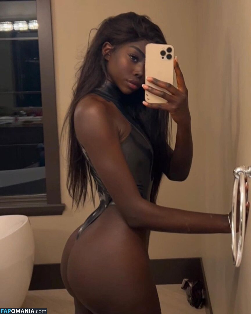 African Booty Meat / curvyandnatural Naken OnlyFans  Läckta Foto #2