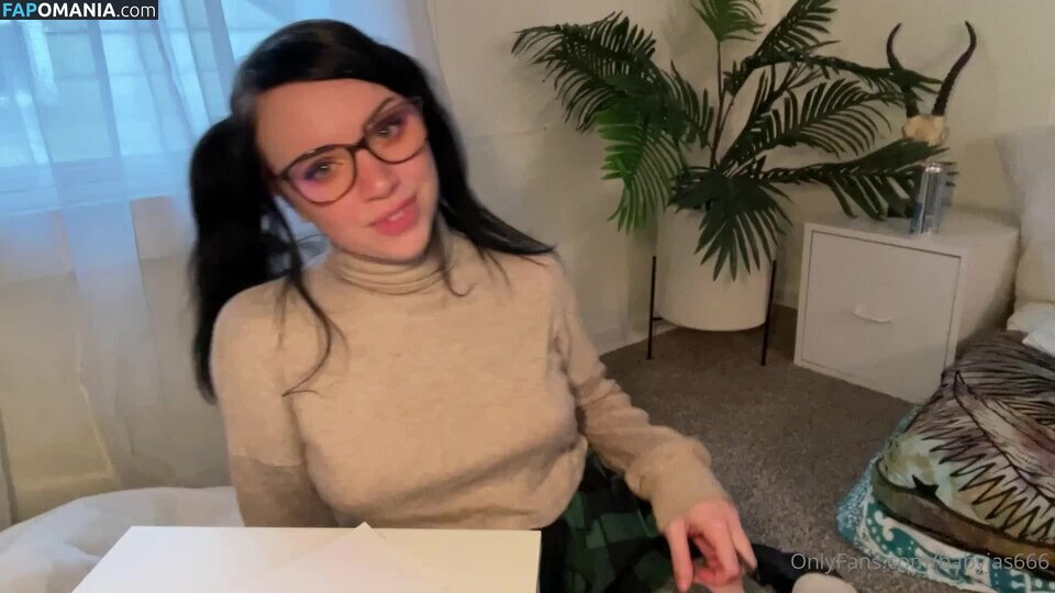 Ahptik / babyjas666 / babyjascb / girlfriends.girlfriend Naken OnlyFans  Läckta Foto #108