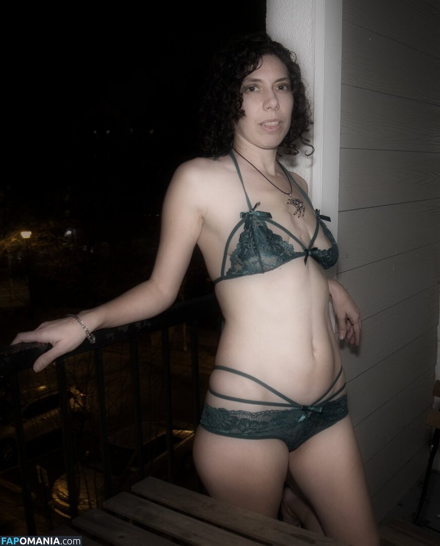 Ailsabattles / https: Naken OnlyFans  Läckta Foto #1