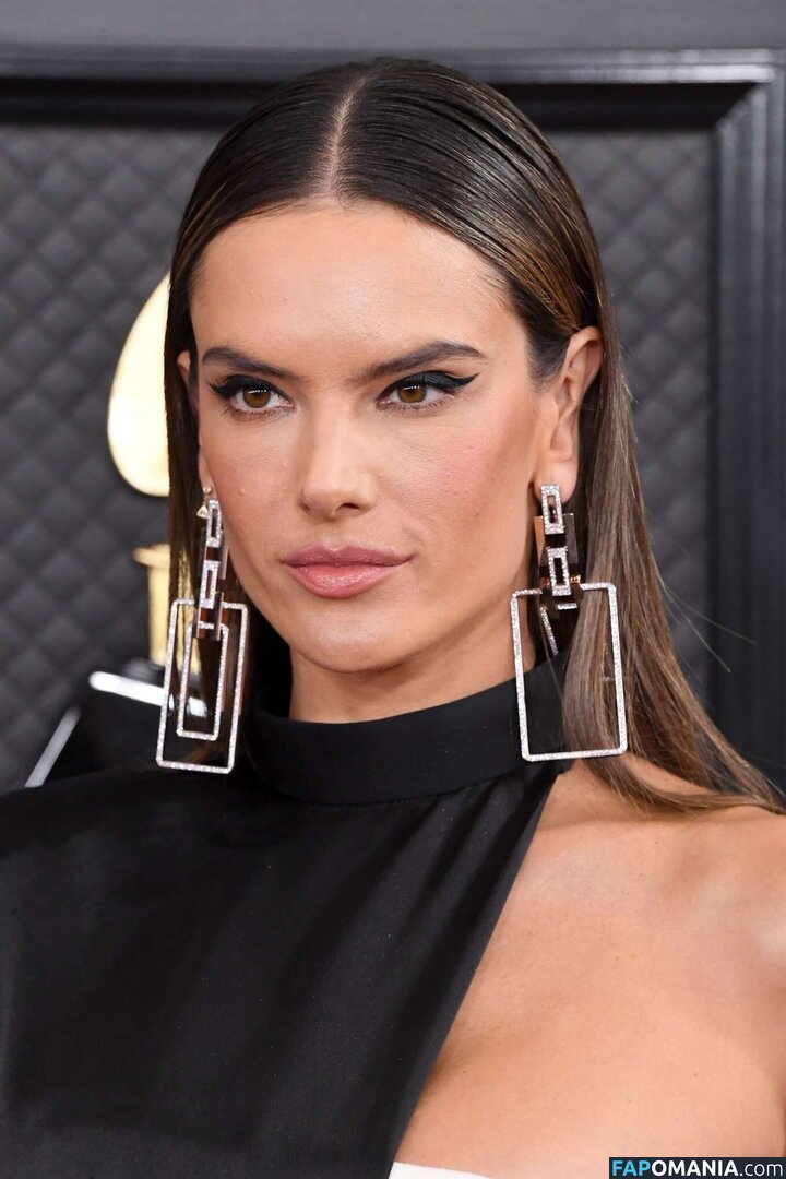 Alessandra / Alessandra Ambrosio / aleambrosio / alelovesanja / alessandraambrosio / https: Naken OnlyFans  Läckta Foto #1592