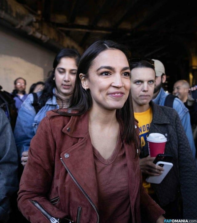 AOC / Alexandria Ocasio-Cortez Naken OnlyFans  Läckta Foto #158