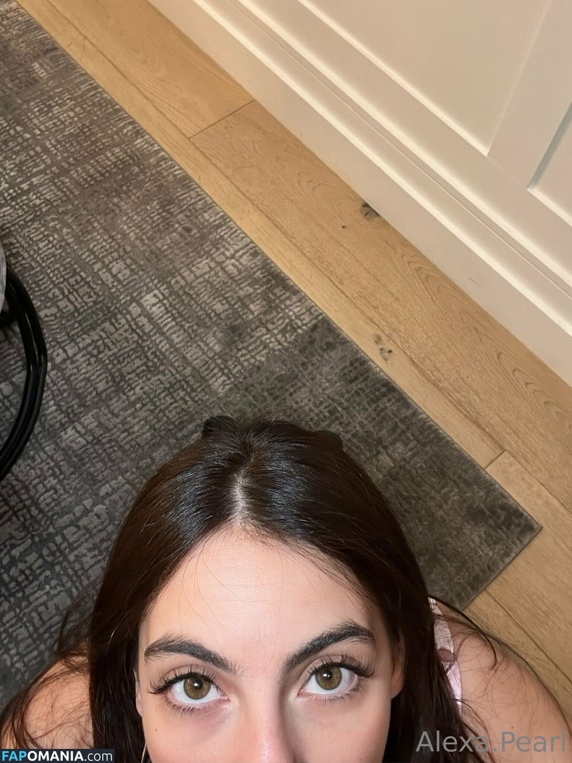 alexapearl / alexasxlife Naken OnlyFans  Läckta Foto #9